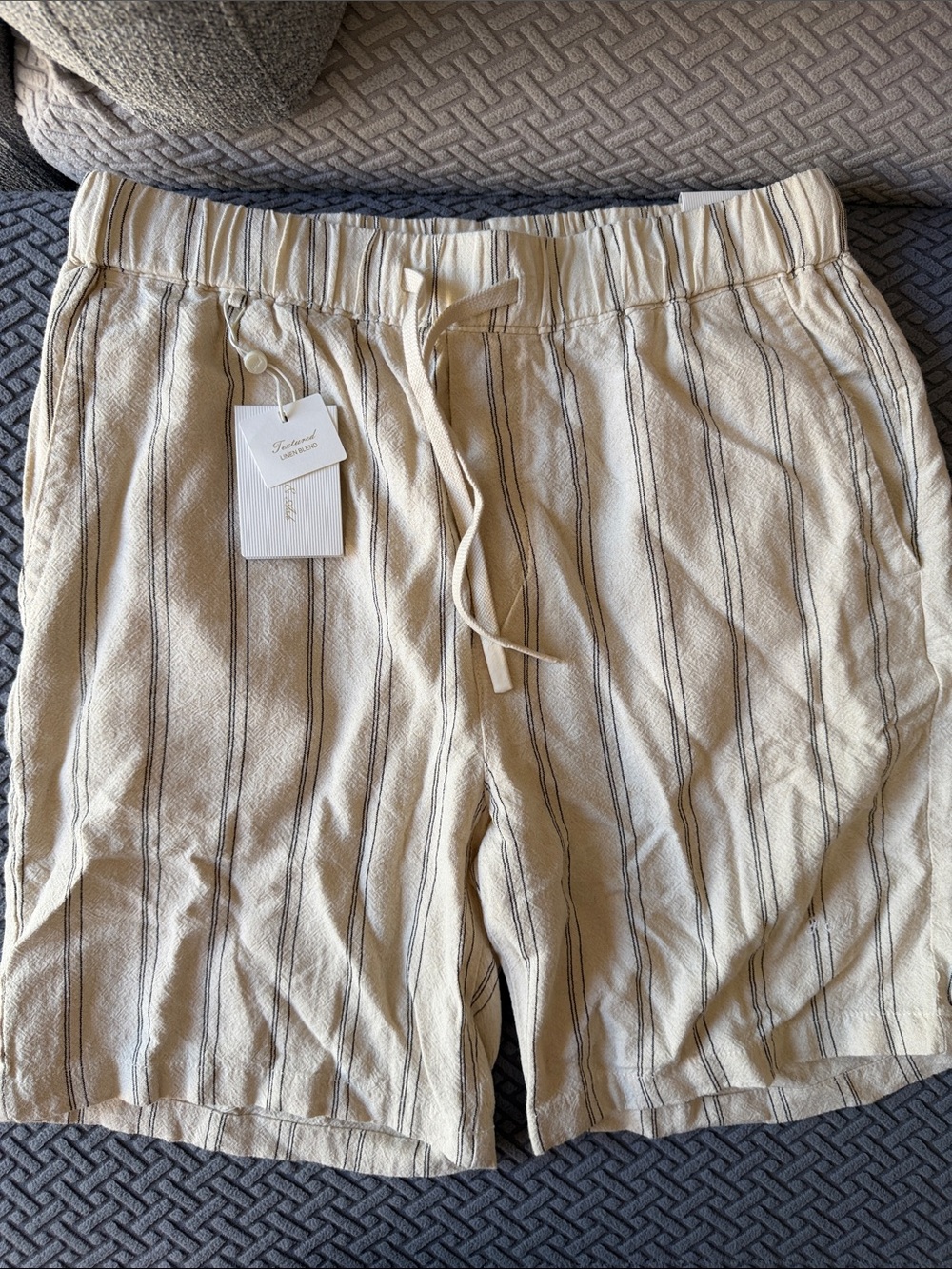 NWT Porter and Ash linen Men's Cream Stripe Drawstring Shorts